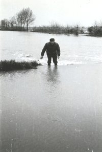 Védekezés Répcelaknál a Répce árapasztón (Középdunántúli Vízügyi Igazgatóság Árvízvédelmi Osztaga 1959-1965)