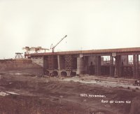 Épül az üzemi híd, 1971. november (Kiskörei Vízlépcső építése 1967-1973)
