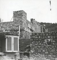 Bárány úti 12 lakásos szolgálati épület építése saját darukkal (Déldunántúli Vízügyi Igazgatóság 1968. évi termelési tevékenysége)